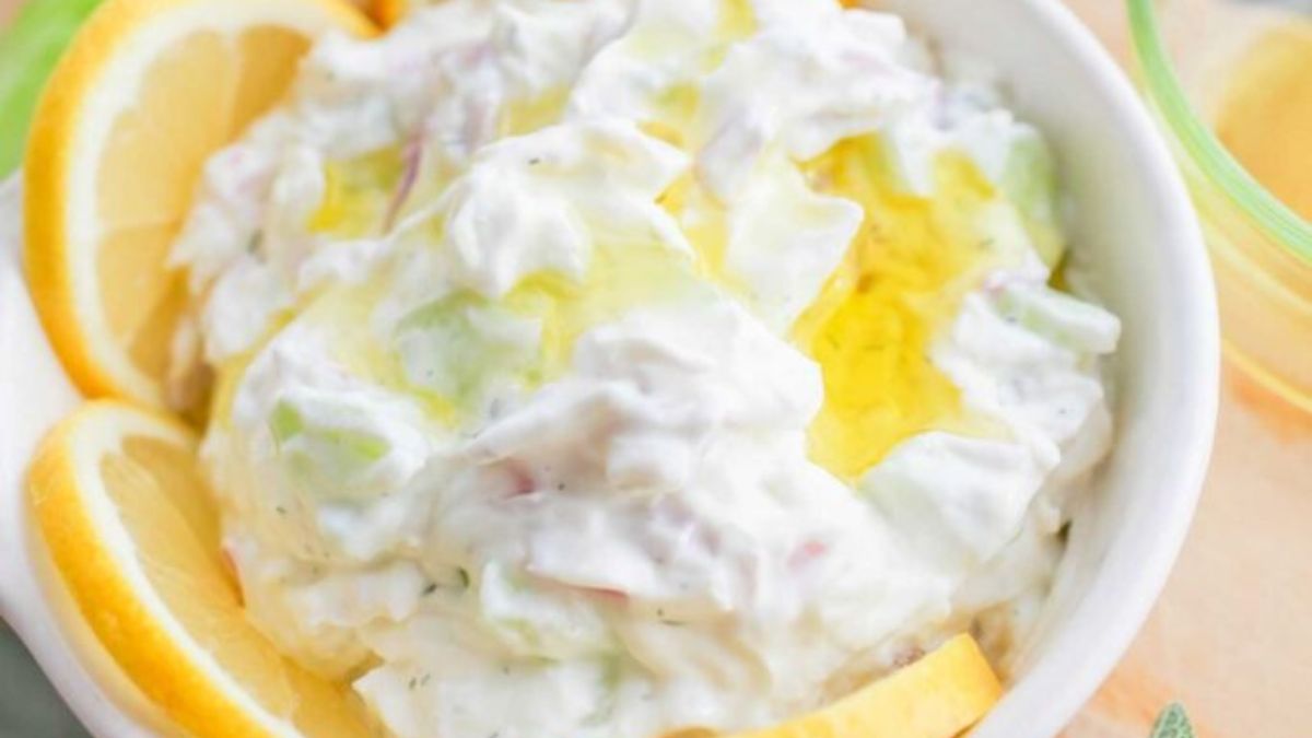 Dill, Lemon and Tzatziki Grilled Salmon – A Fresh and Flavorful Mediterranean-Inspired Dish.