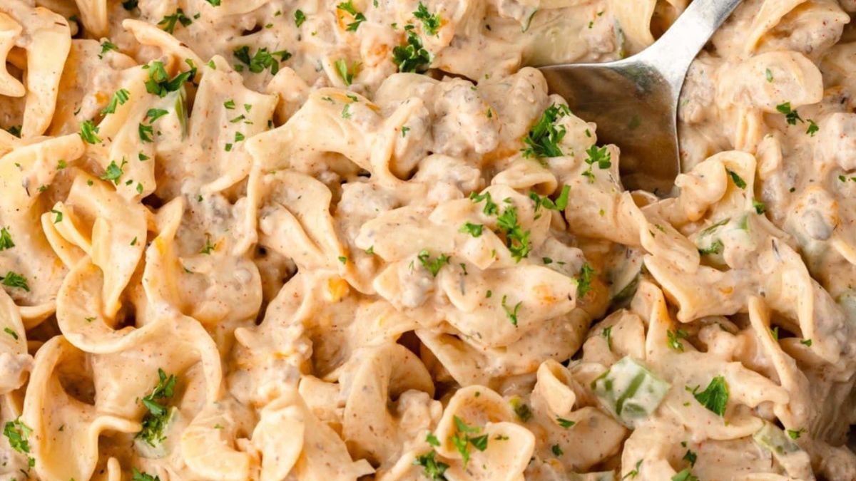 Easy Ground Beef and Noodles.