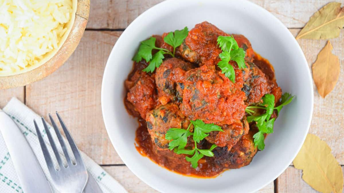 Freezer Meal: Turkey Meatballs in Tomato Sauce.