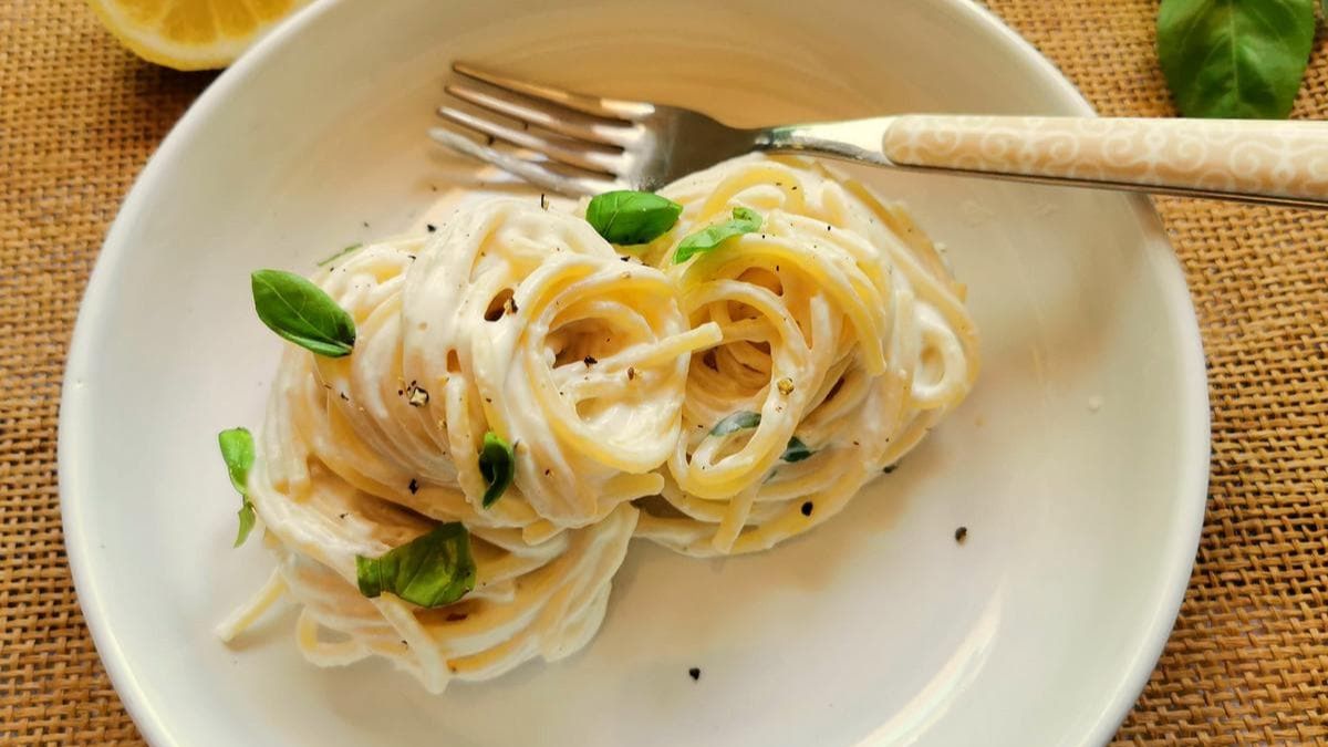 Lemon Ricotta Pasta (Pasta al Limone).