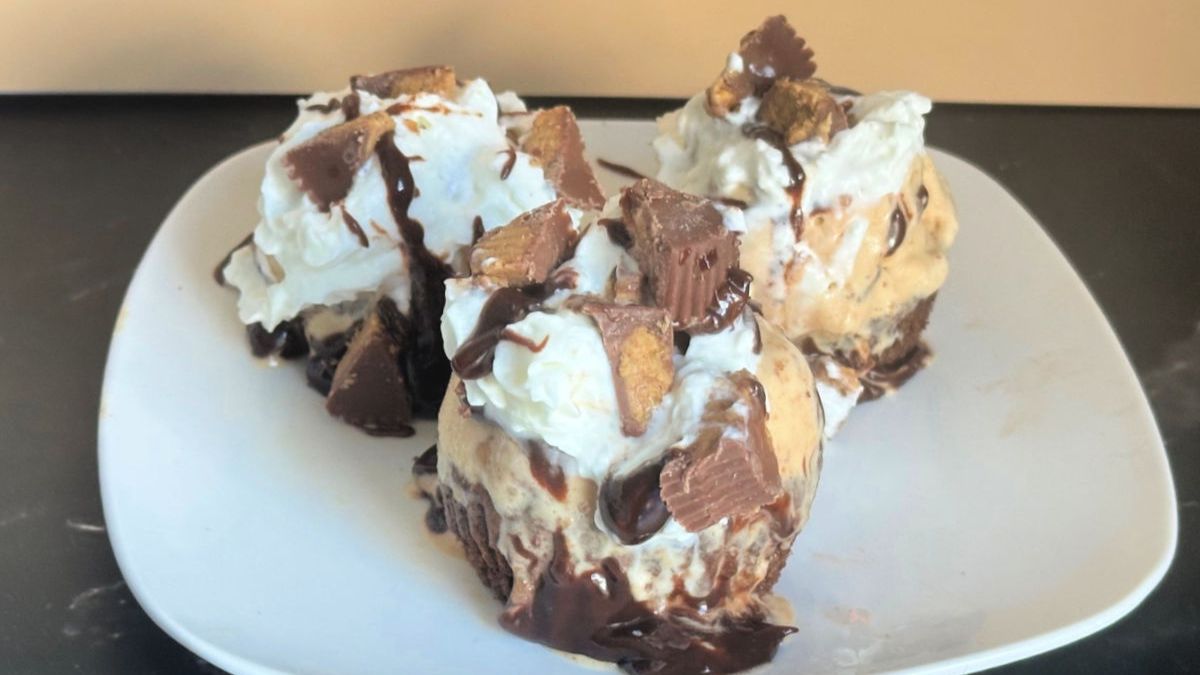 Mini Ice Cream Cake with Reese’s Peanut Butter Cup Ice Cream.