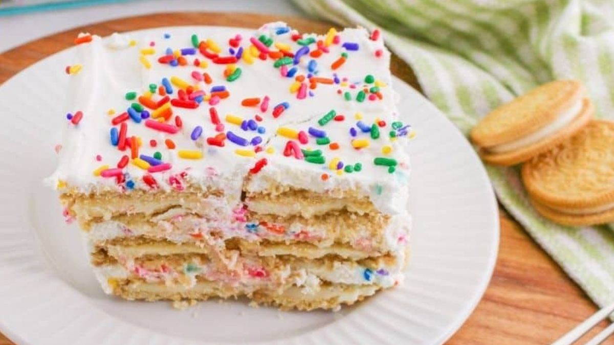 NO BAKE OREO FUNFETTI ICEBOX CAKE.