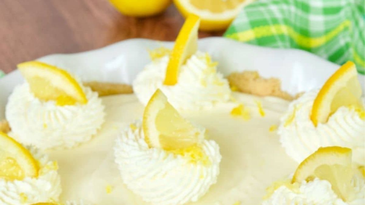 No Bake Lemon Icebox Pie Recipe.